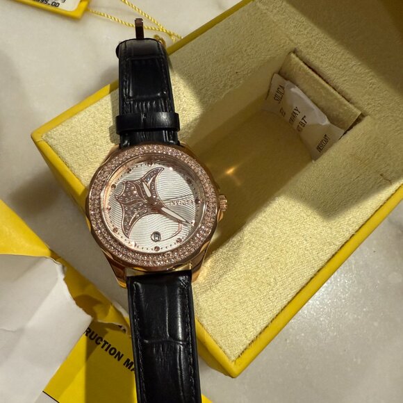 Invicta Wildflower Manta Ray Quartz Crystal Ladies Watch 32668 main image 15